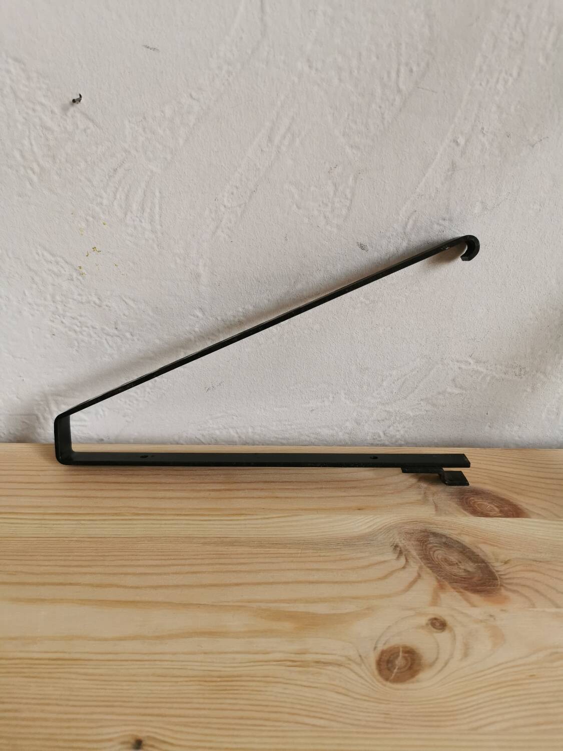 Italian suspended library