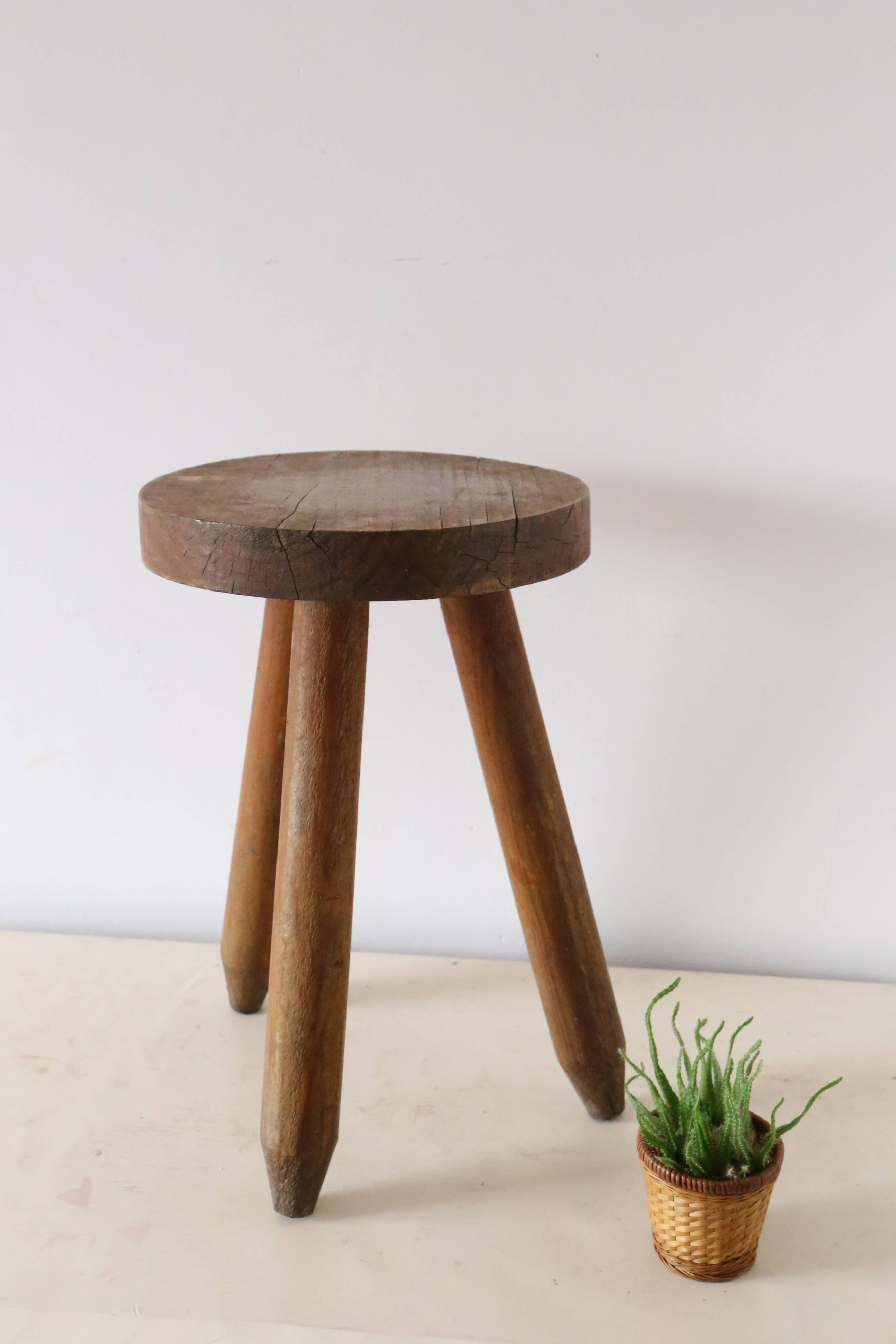 Farm tripod stool, rustic, vintage