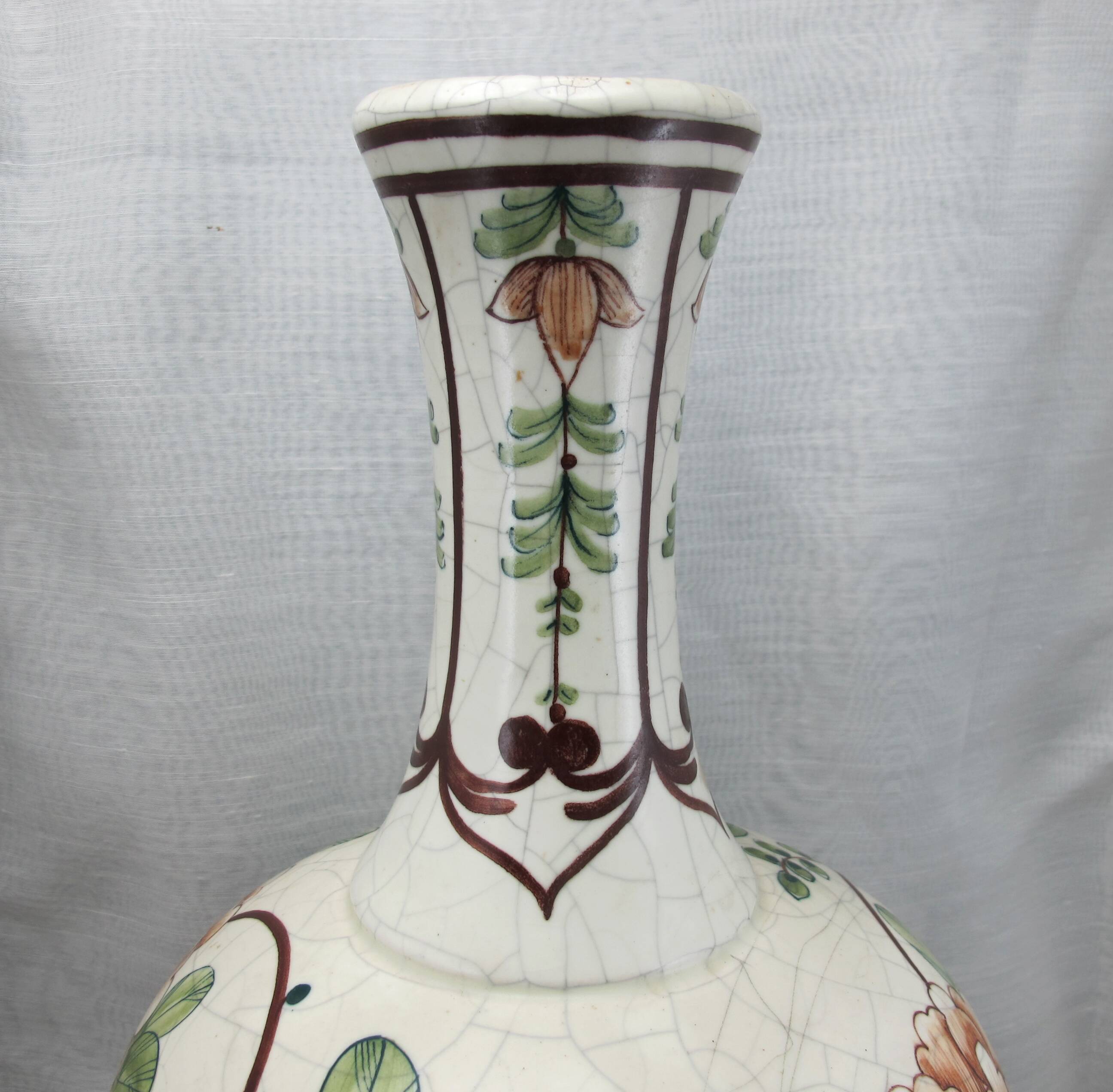 Large Spanish Benlloch vase in hand-painted ceramic