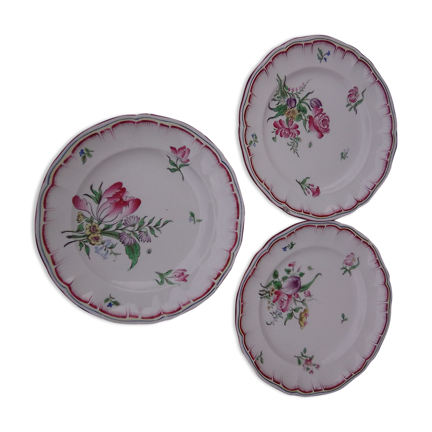 3 plates in opaque porcelain of Lunéville diam 22 cm