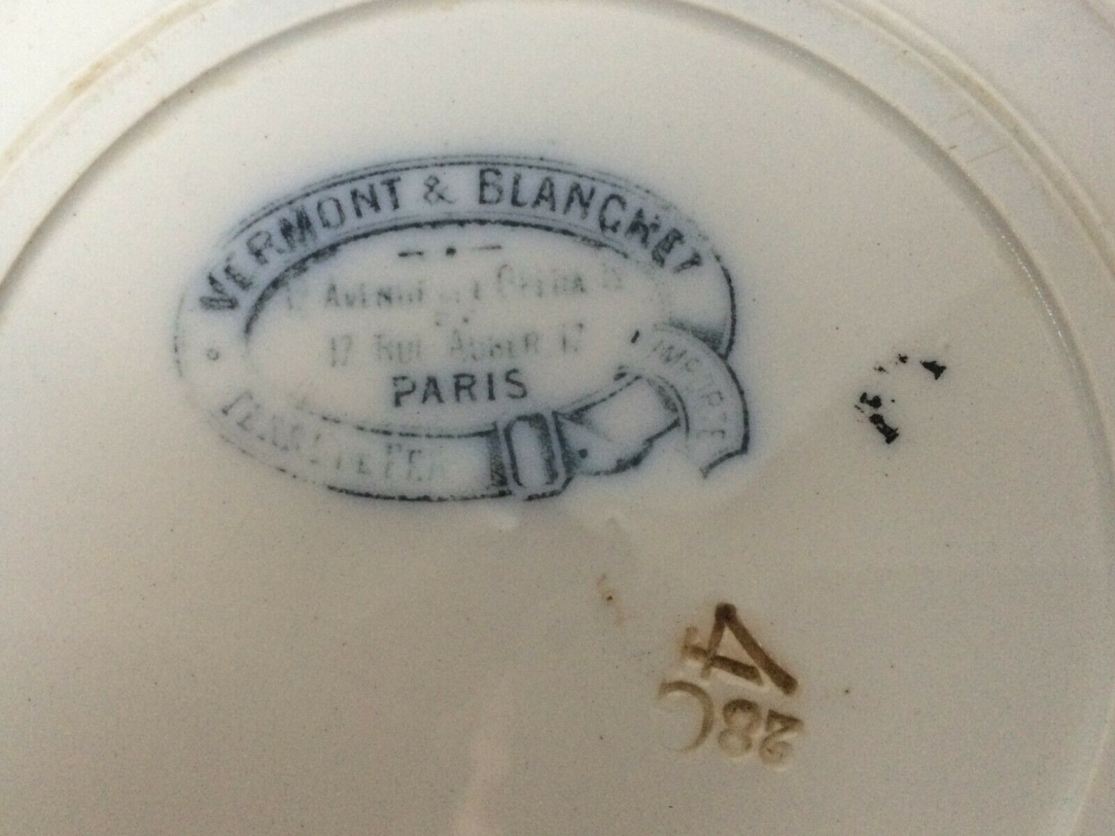 Plate in earthenware Vermont and Blanchet Paris