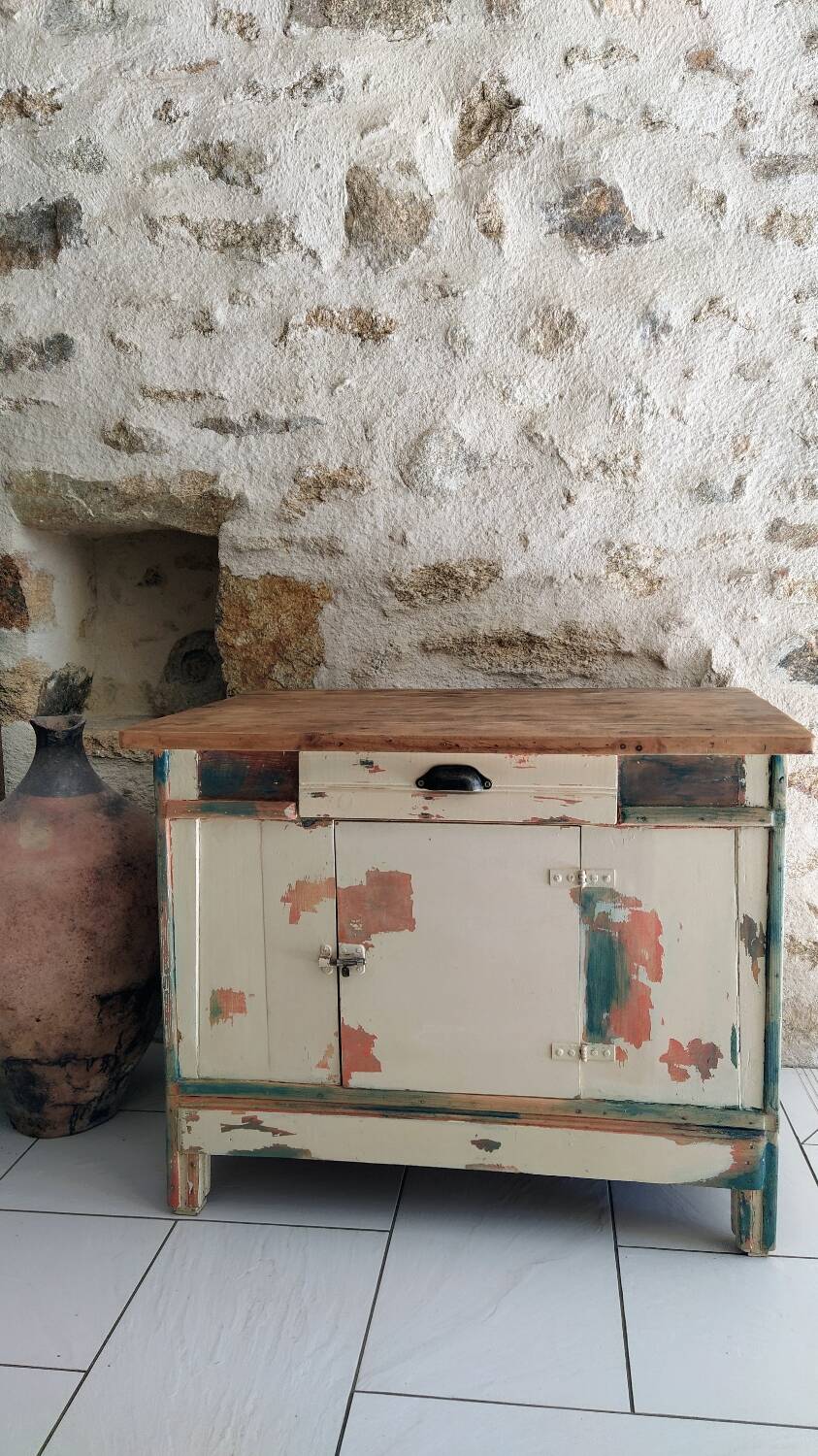 Small workshop cabinet - low island