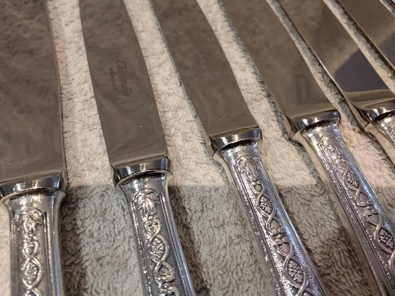 12 silver-plated dessert knives by Christofle Villeroy LXIV