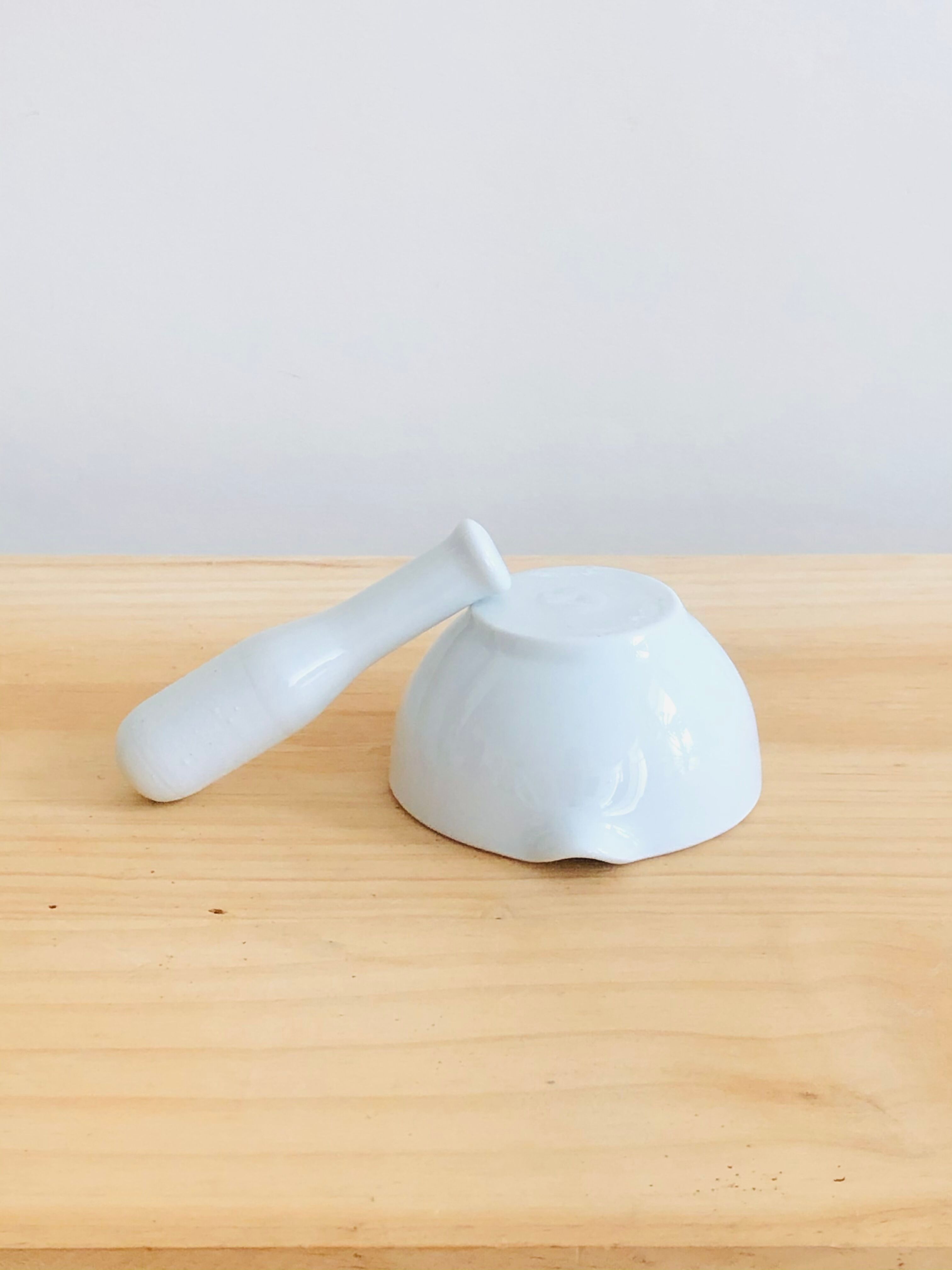 Mortier et pilon en porcelaine D8cm