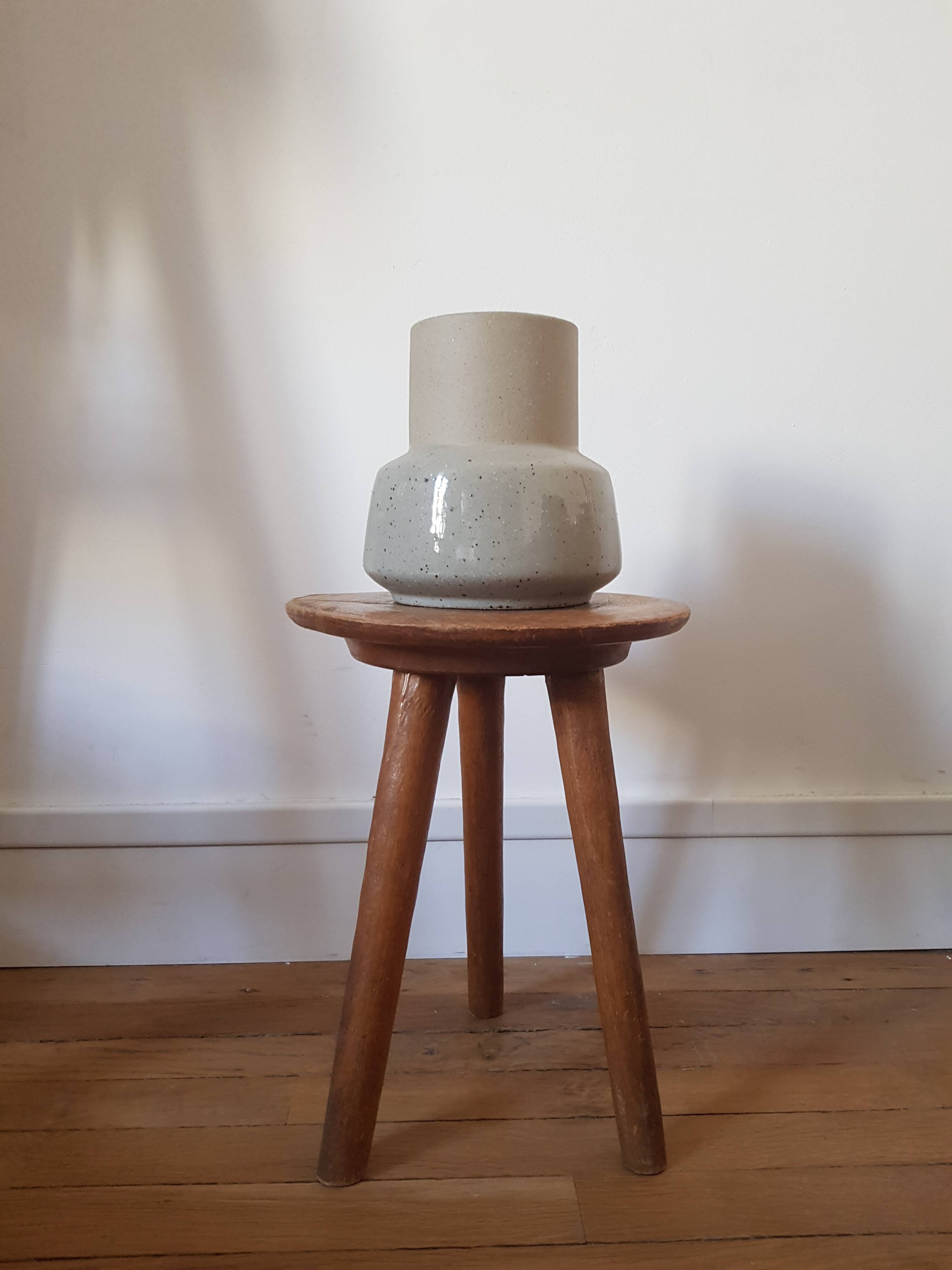 60s tripod stool