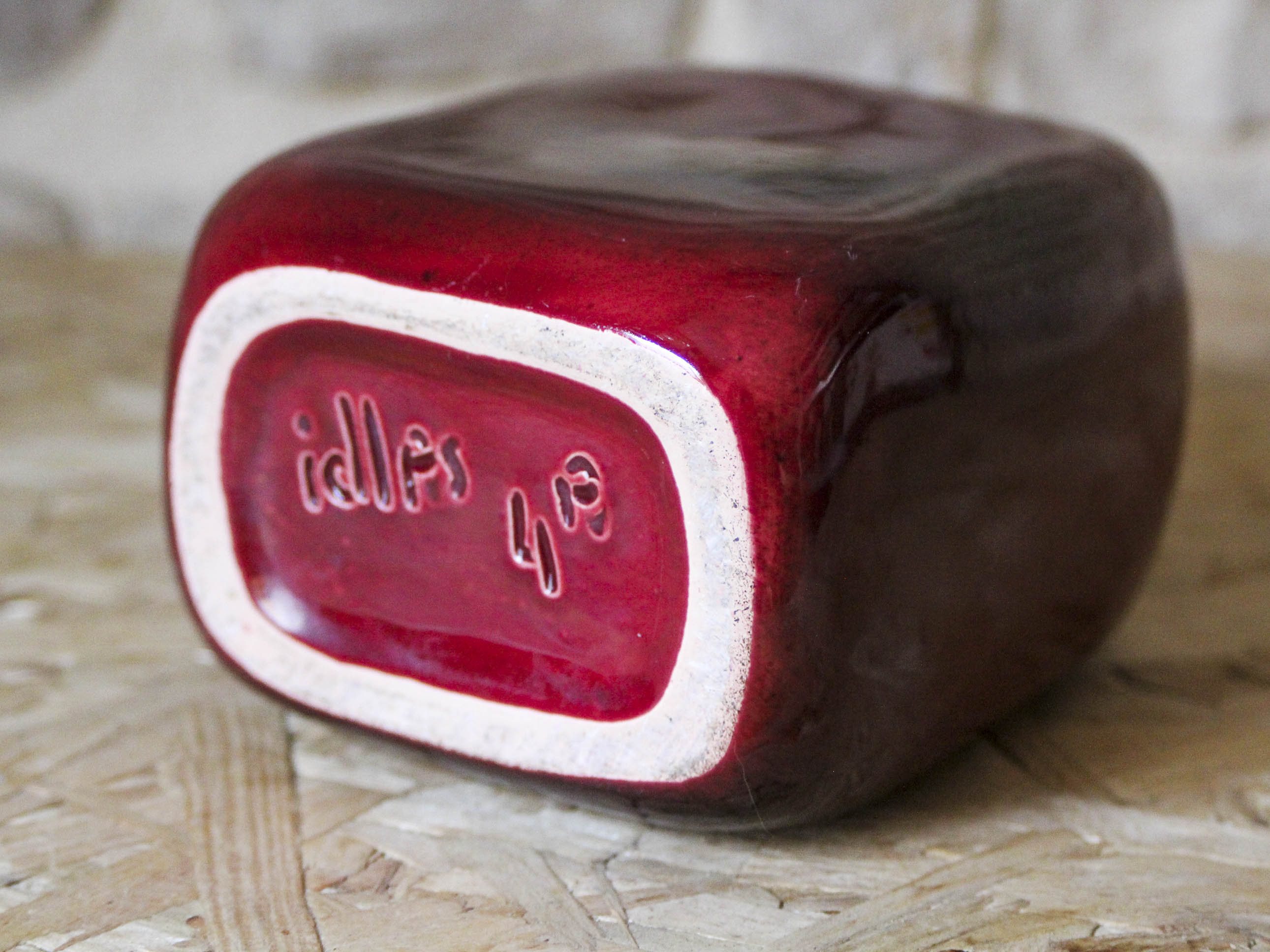 Ceramic vase "ox blood" by Max Idlas