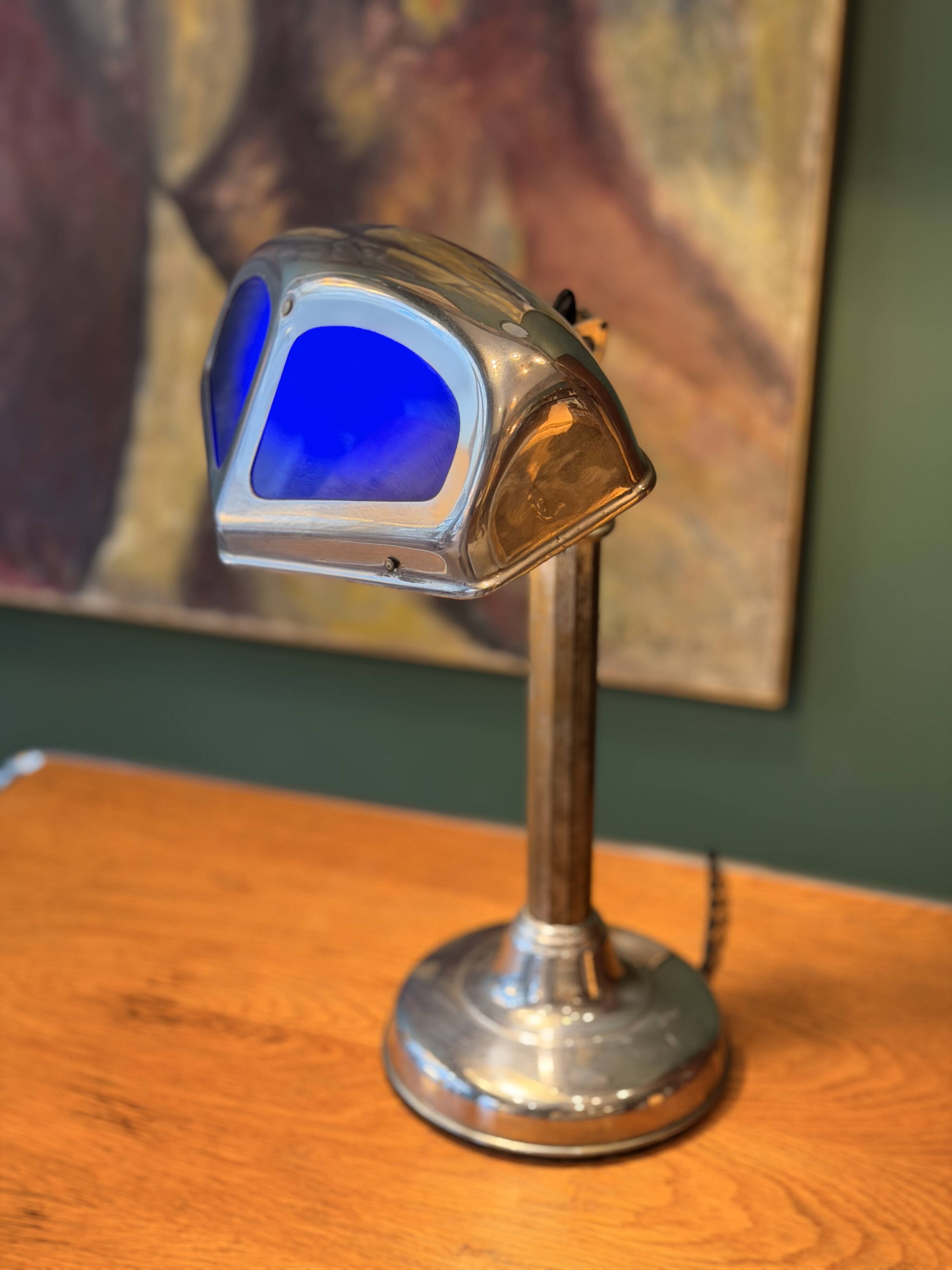 Adjustable Pirouette lamp from the 1930s in chrome metal.