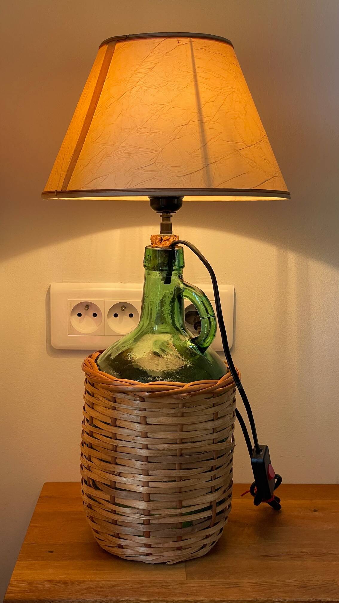 VINTAGE Green Rattan Dame Jeanne Lamp