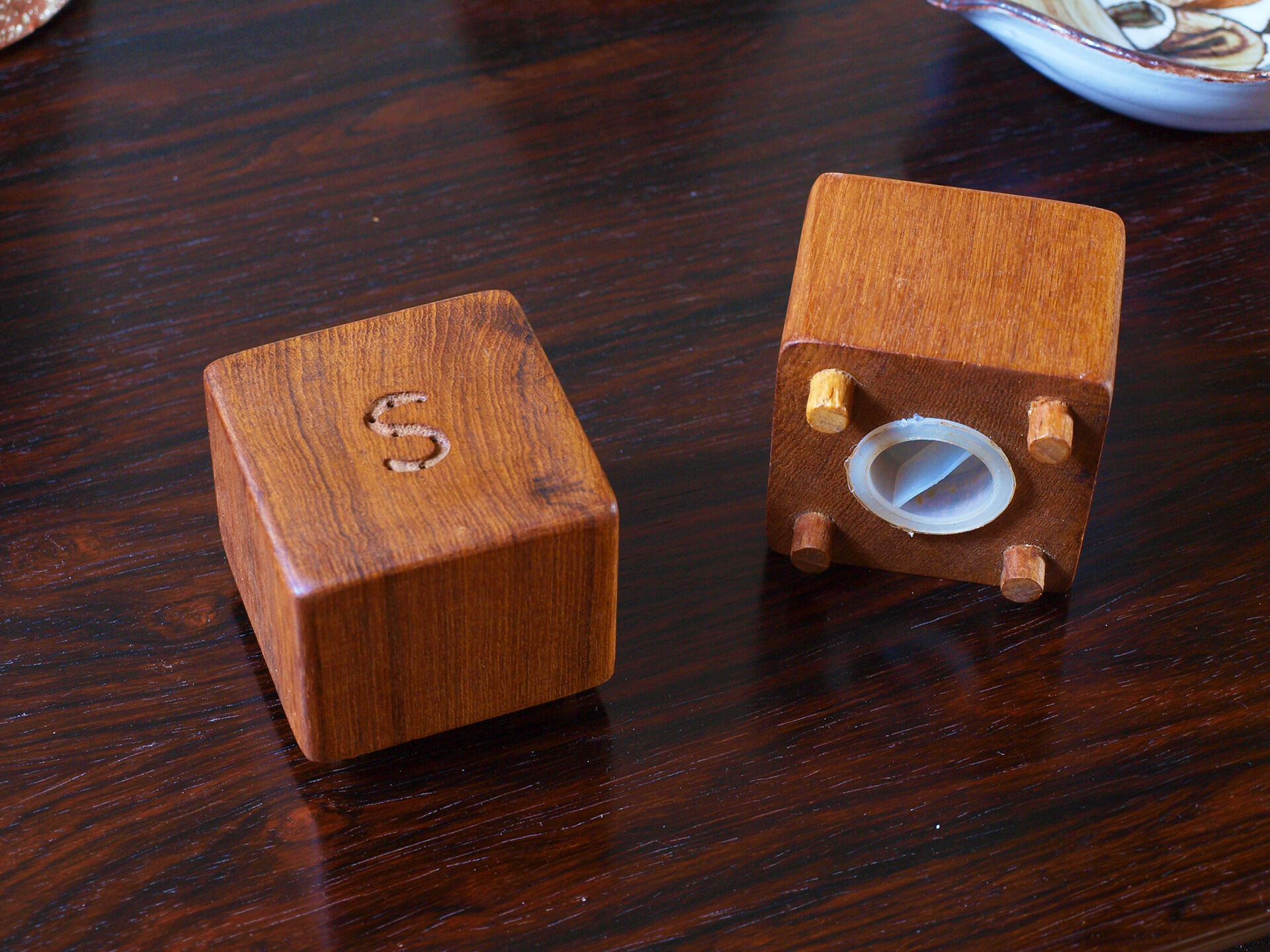 Scandinavian salt and pepper in teak