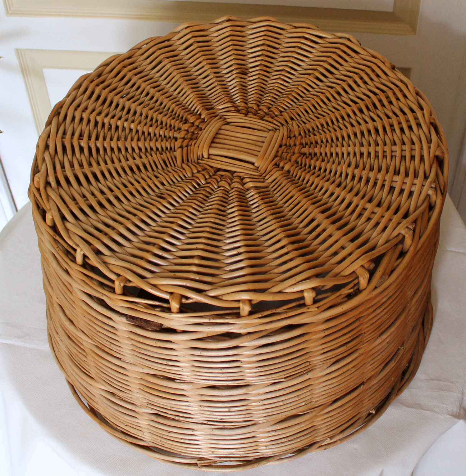 Rattan ottoman