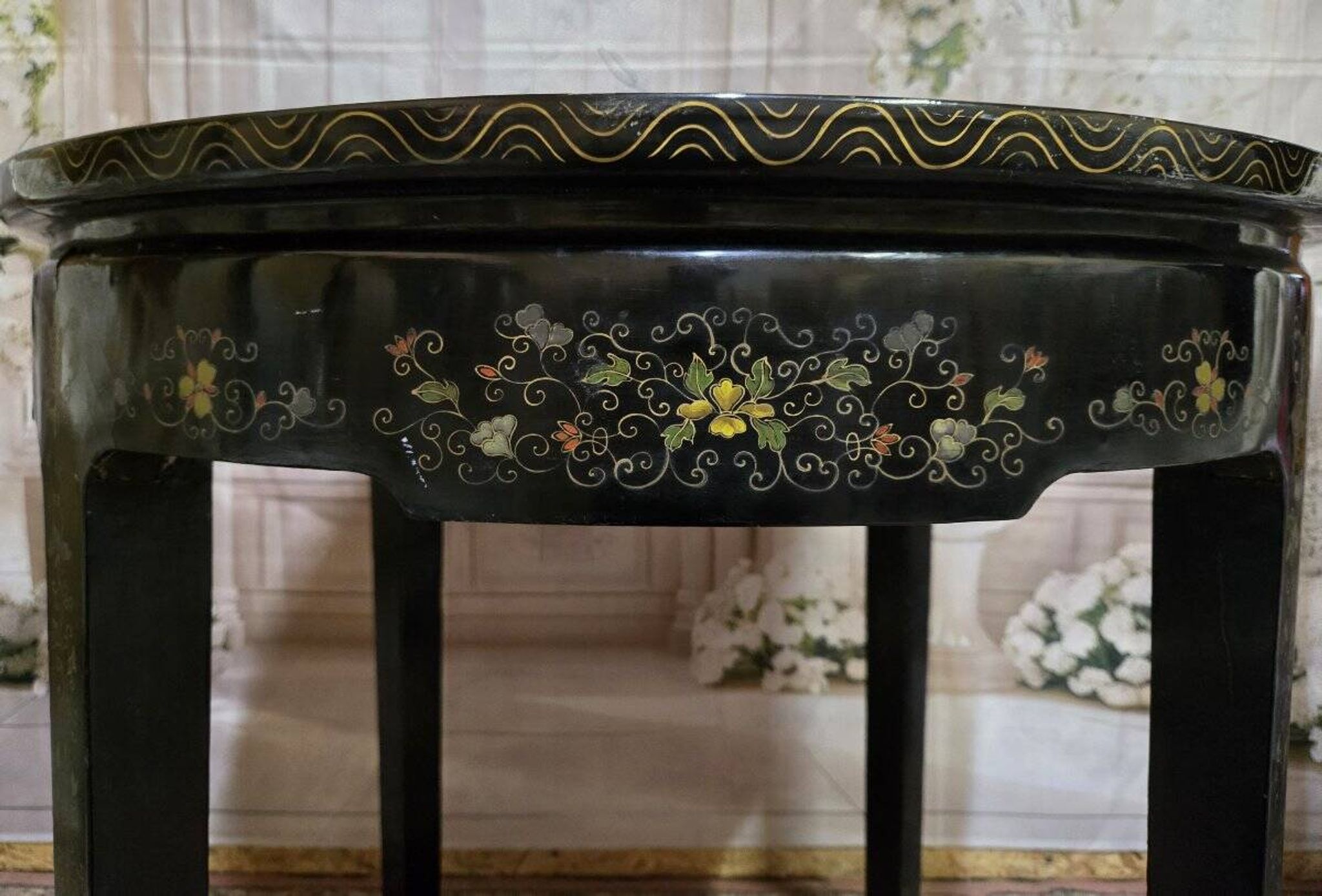 Asie XXeme : table d'appoint en laque