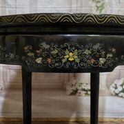 Asie XXeme : table d'appoint en laque
