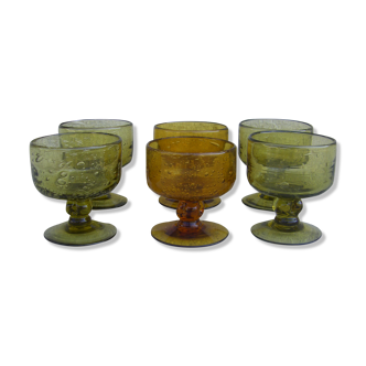 Set of six glasses or bubbled cups