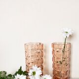 Paire de vases en verre rose ancien