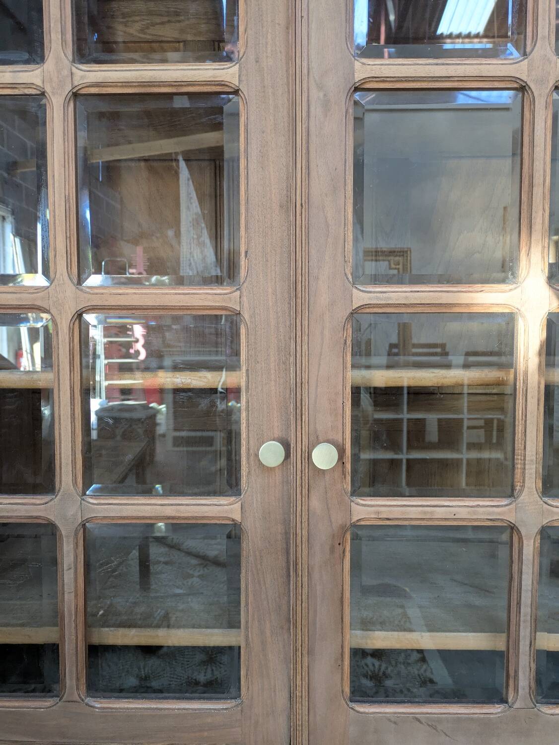 Glass cabinet
