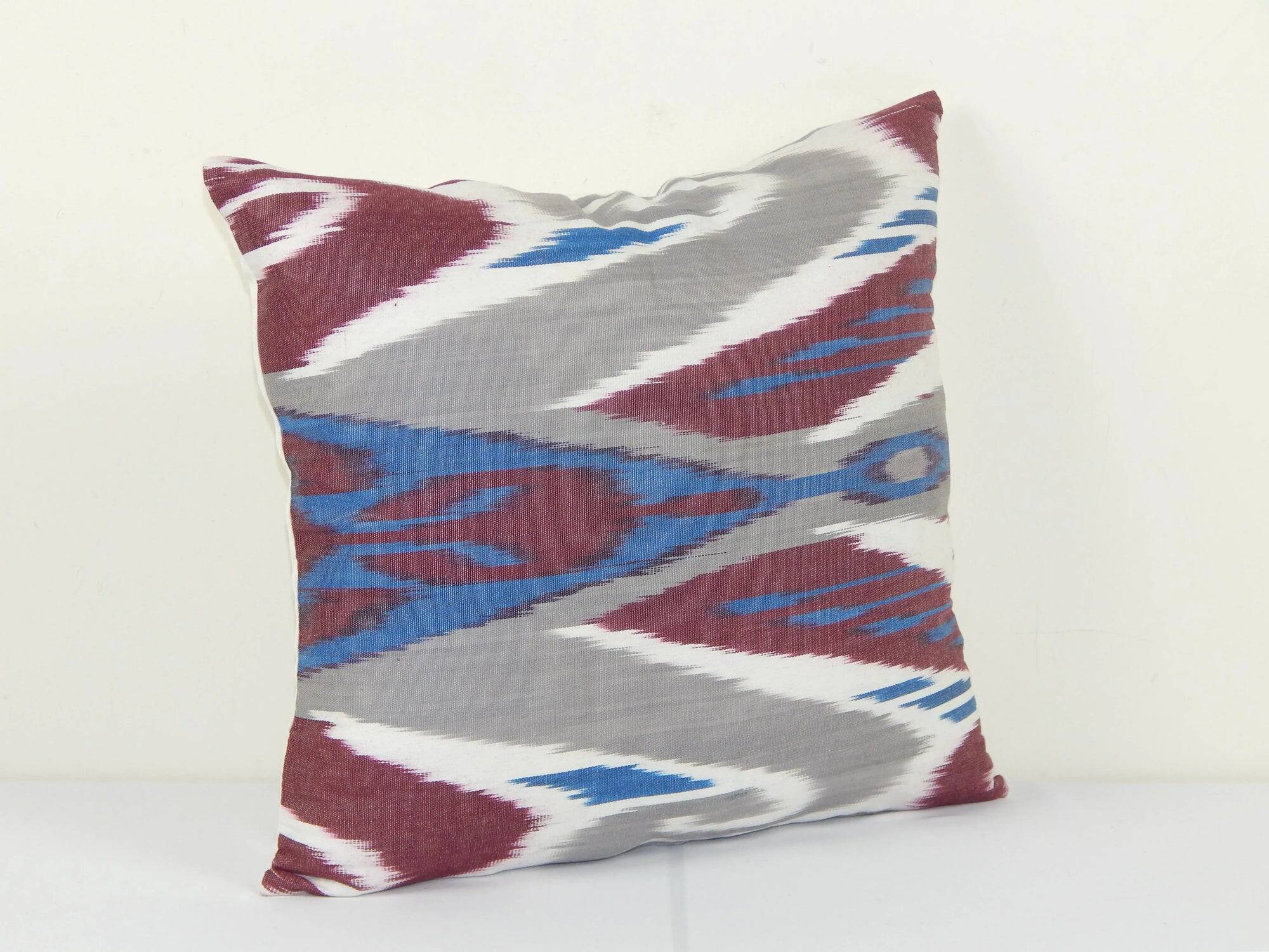 Vintage ikat cushion cover 33x38 cm