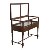 Wooden presentation showcase table
