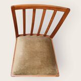 Quatre chaises de table de salle à manger Mid Century