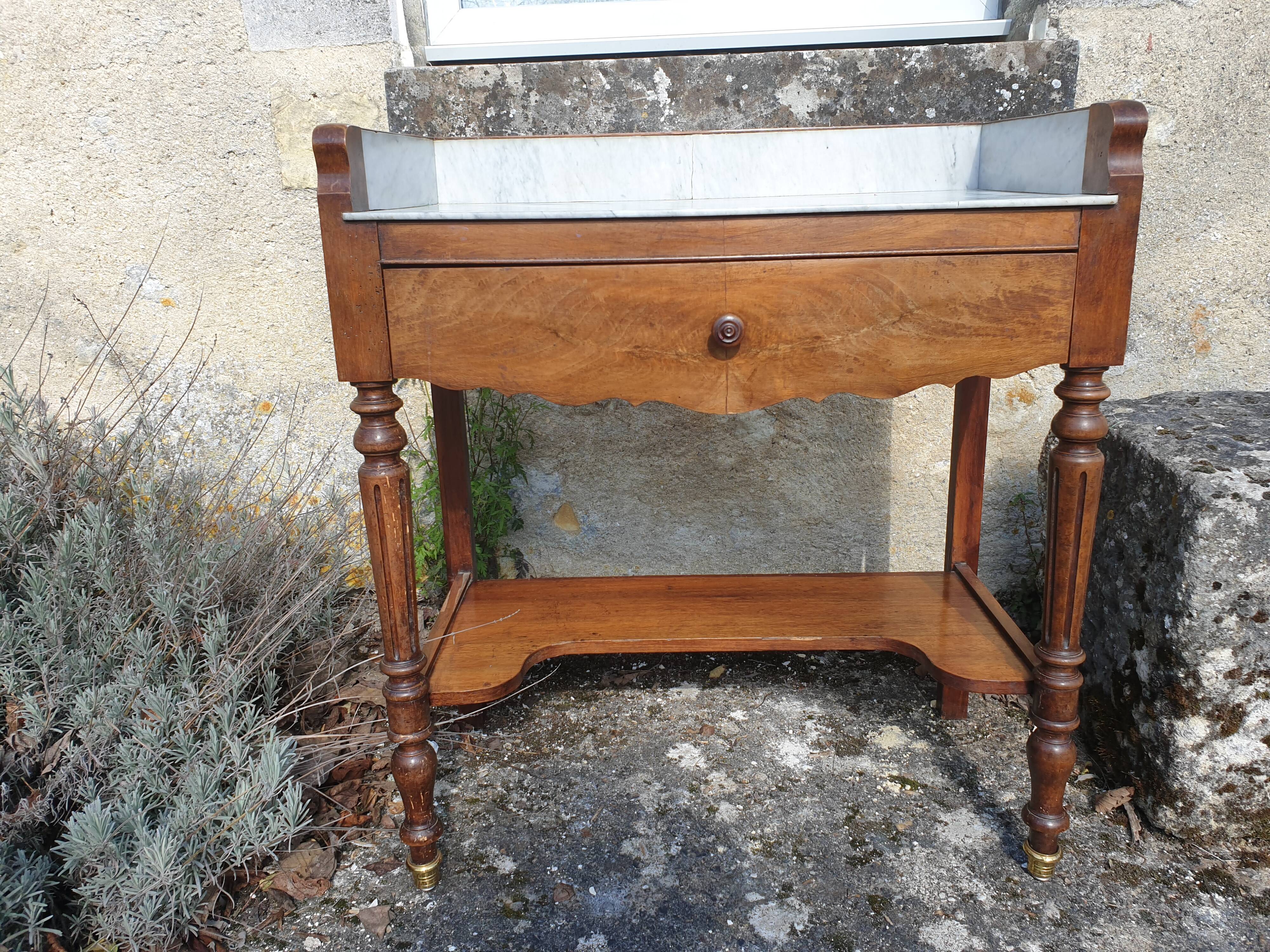 White marble dressing table