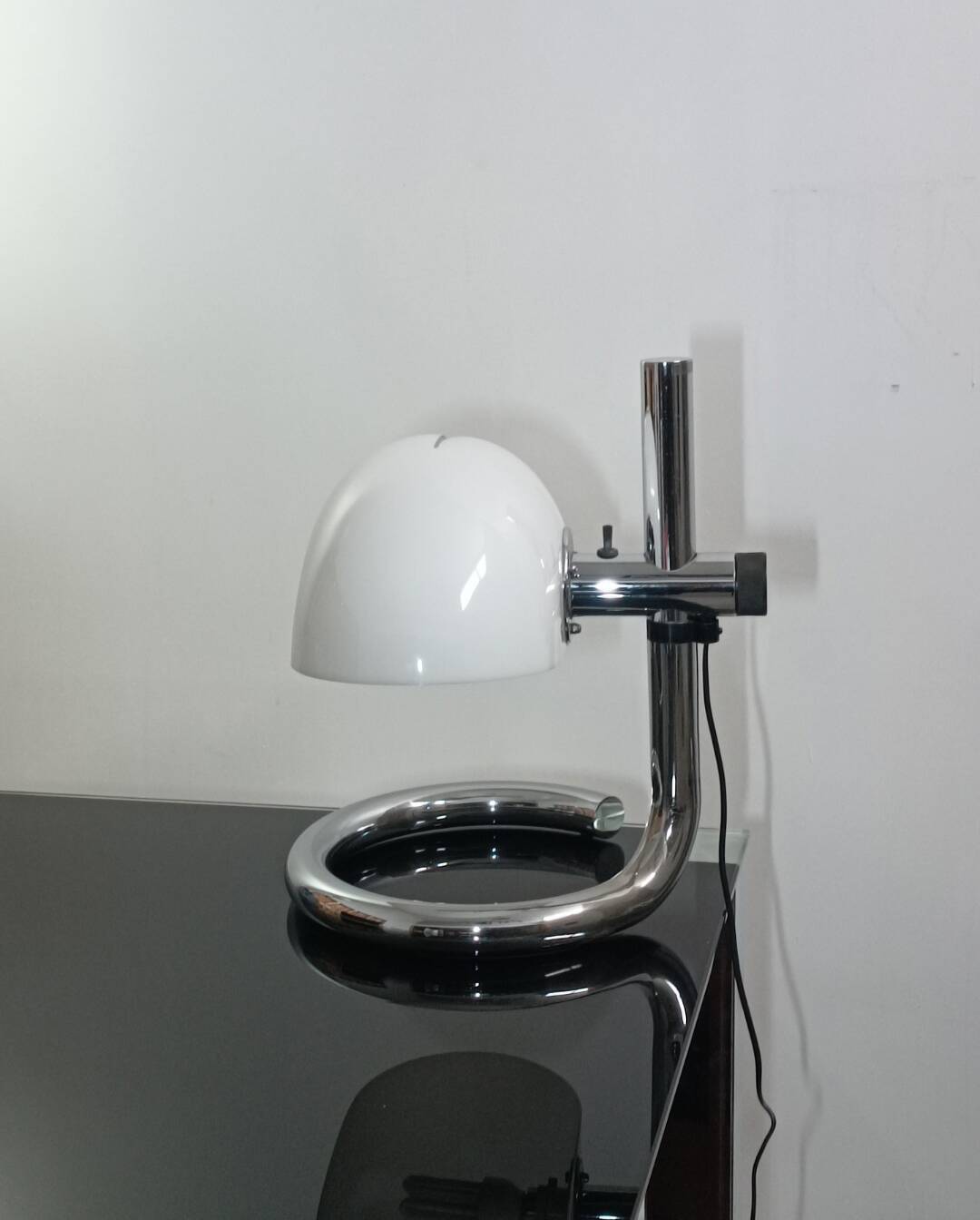 Importante lampe design par Metalarte 1970s