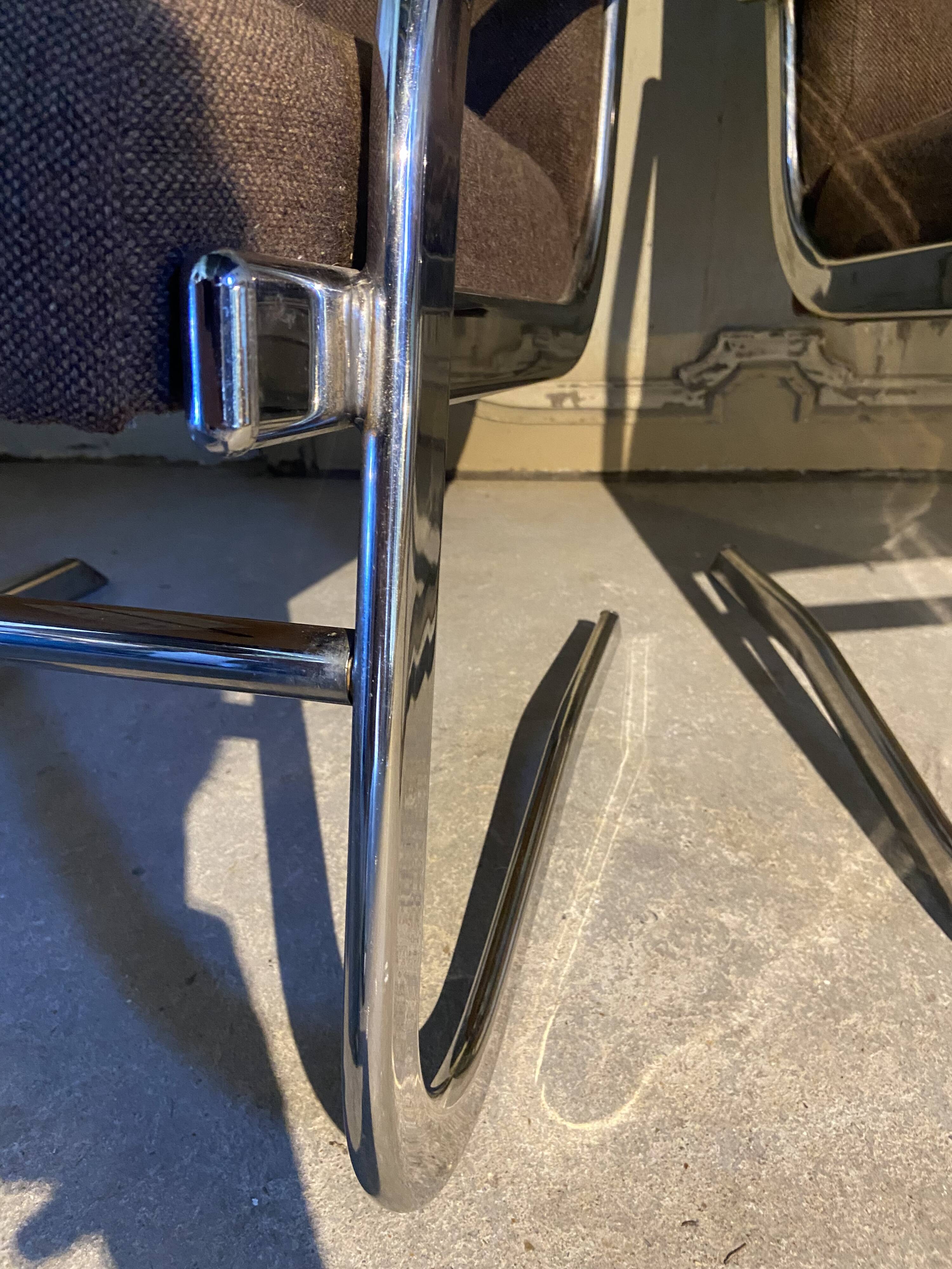 Pair of 70s designer armchairs/chairs in chrome and brown fabric