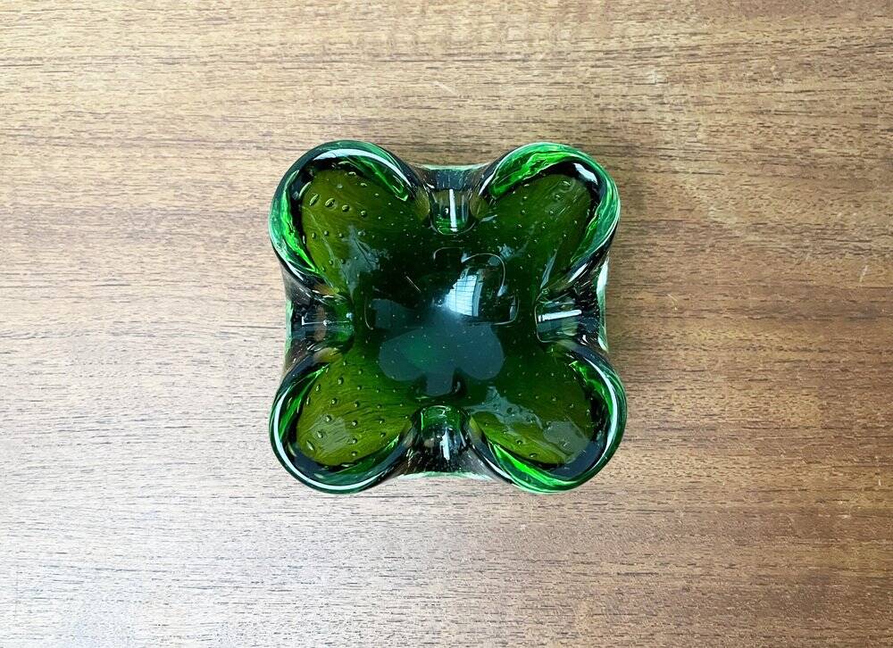 Vintage Italian Bullicante glass bowl from Murano.