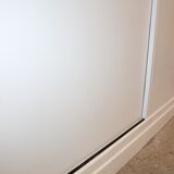 Sliding doors counter