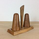 Servant salt and pepper in olive wood