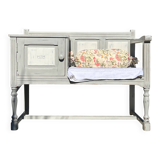 Vintage furniture revamped – old telephone table, wood & white