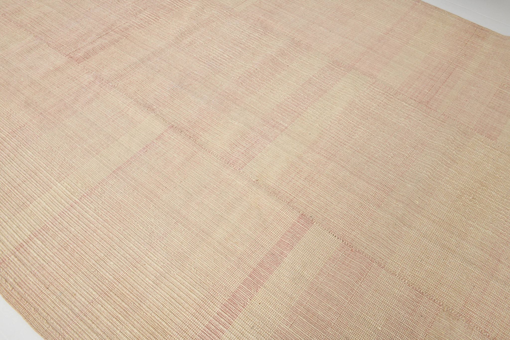 Tapis Kilim en jute et laine rose clair fait main