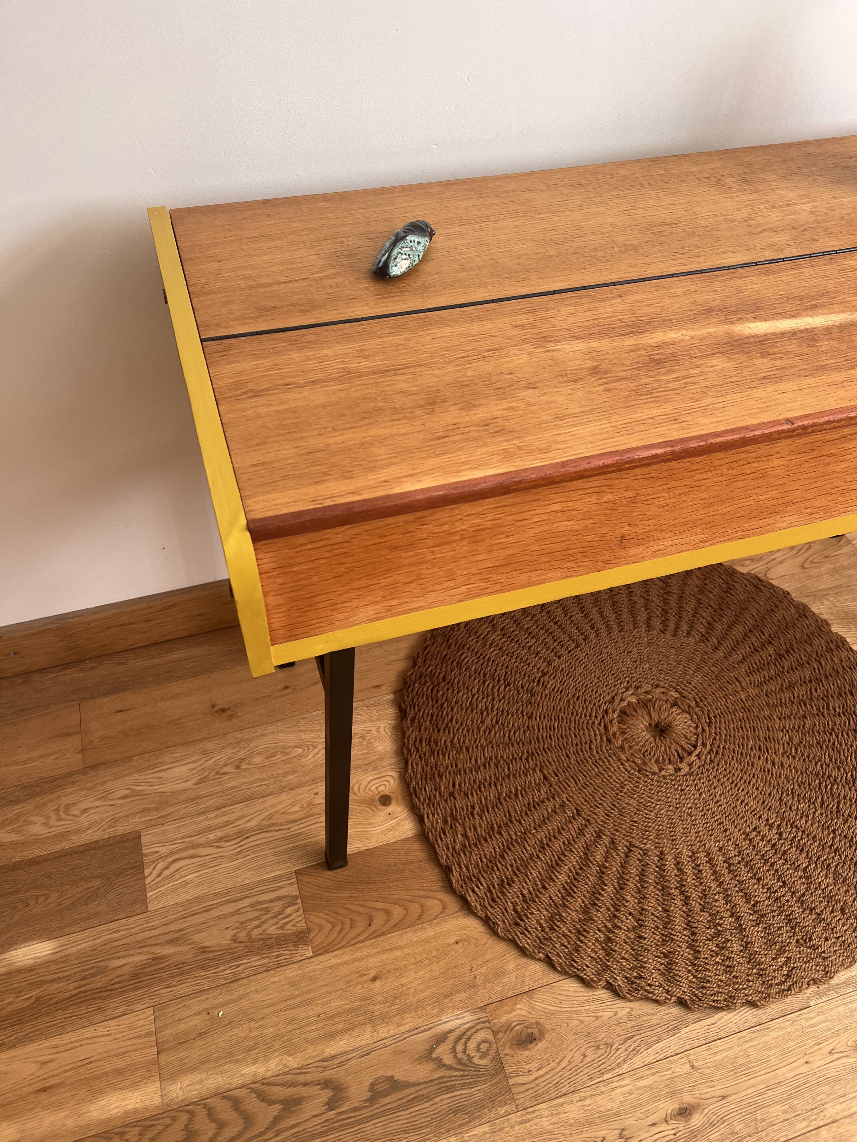 1960s console modernist spirit