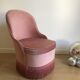 Chauffeuse style crapaud en velours rose