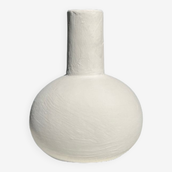 Vase soliflore goutte artisanal en terracotta peint en blanc h:20 d:15