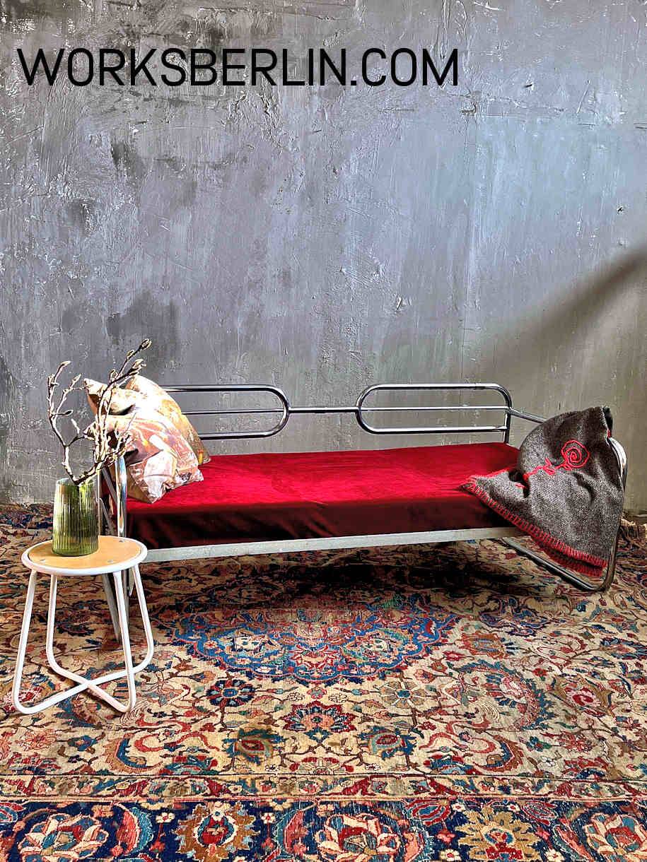 Exclusive Bauhaus Tubular Steel Sofa – A Masterpiece of Bauhaus Design