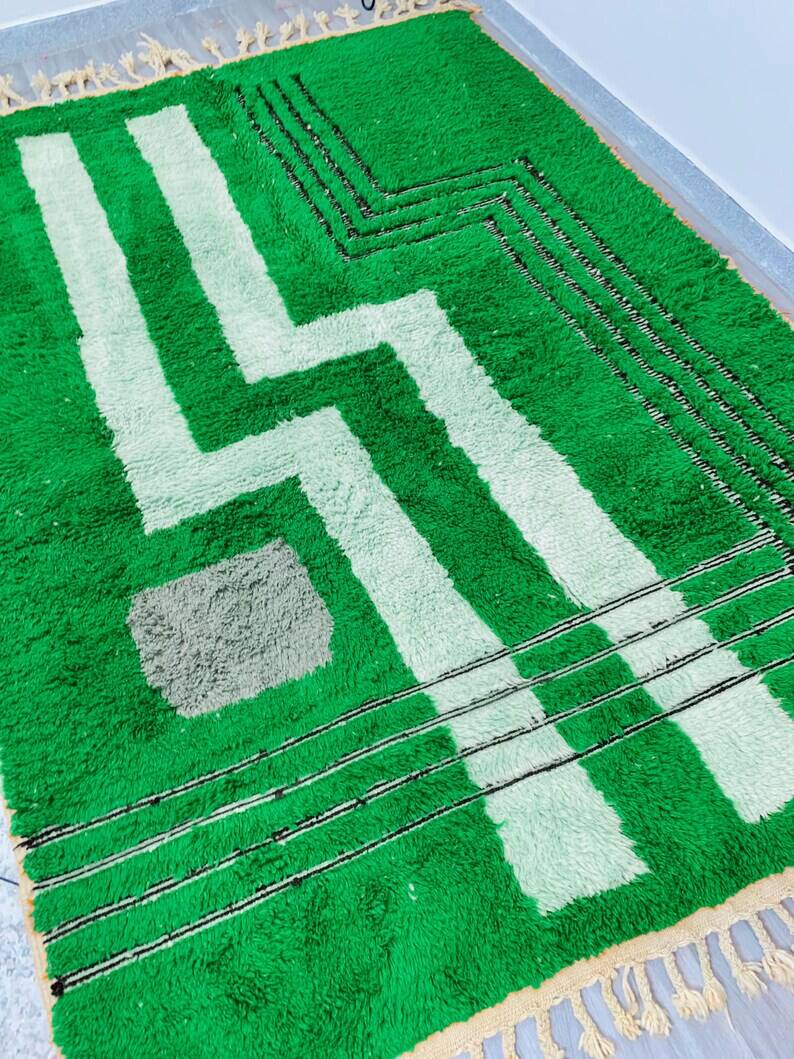 Handmade Moroccan rug 250cm x 150cm