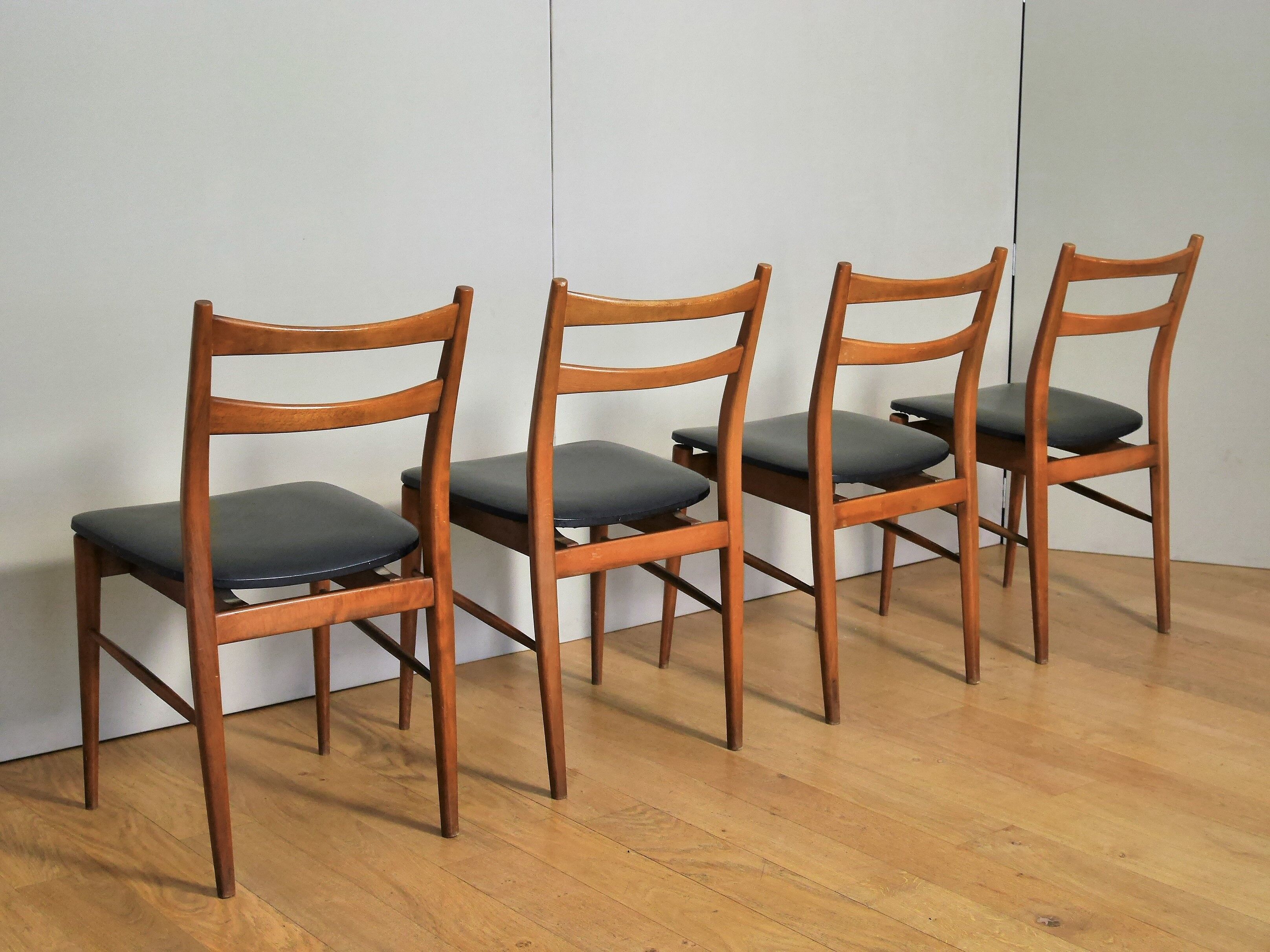 4 scandinavian chairs of the 1960
