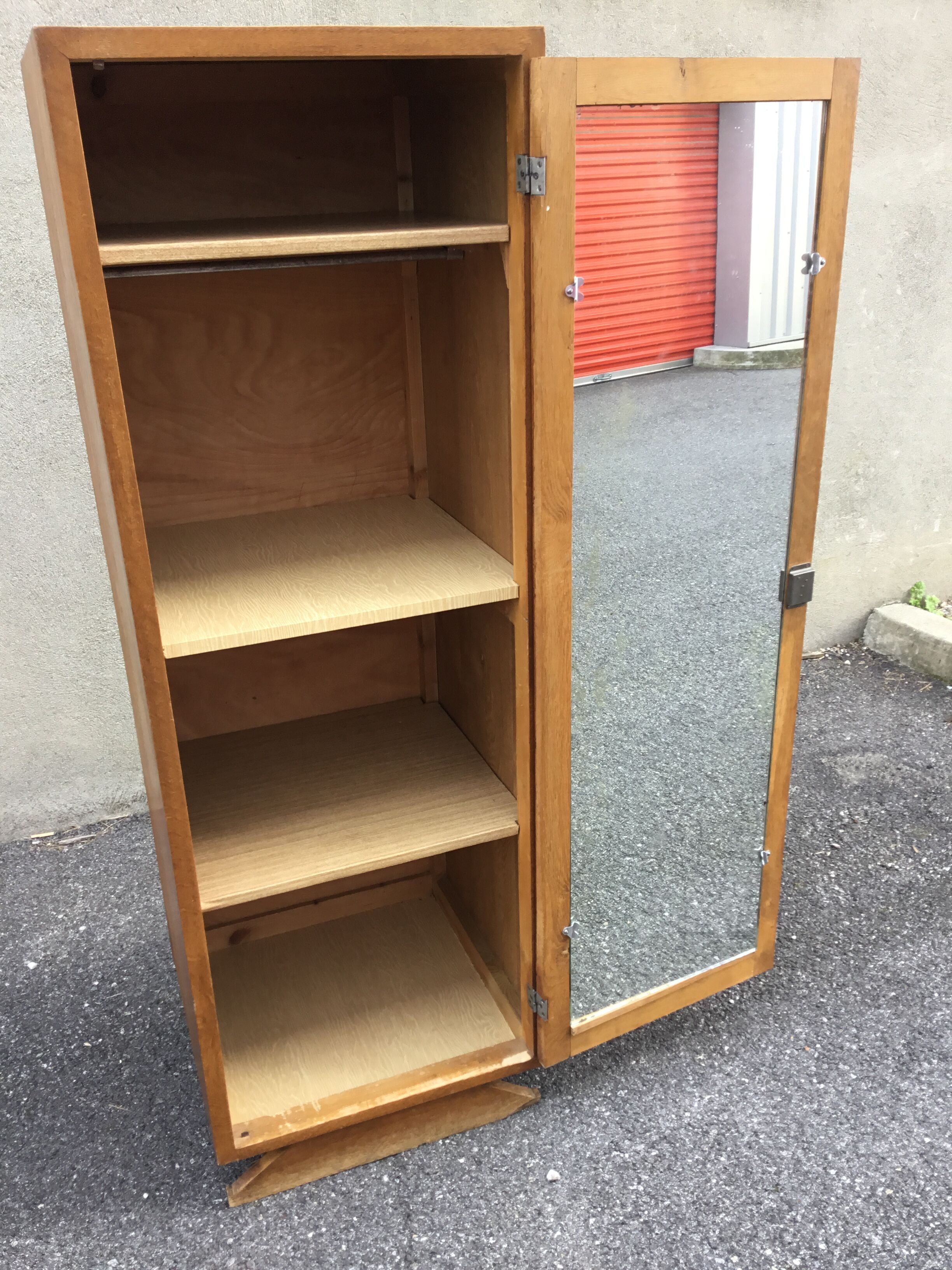 Art deco hat cabinet