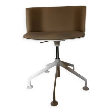 "Cut" office chair by Francesco Rota for Lapalma