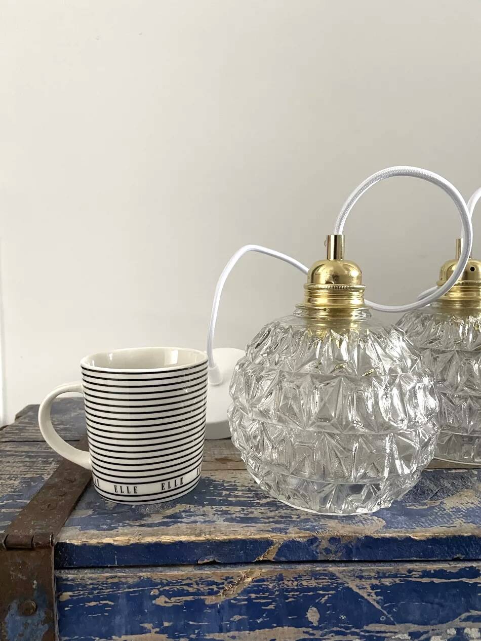 Set of two chiseled glass pendant lights