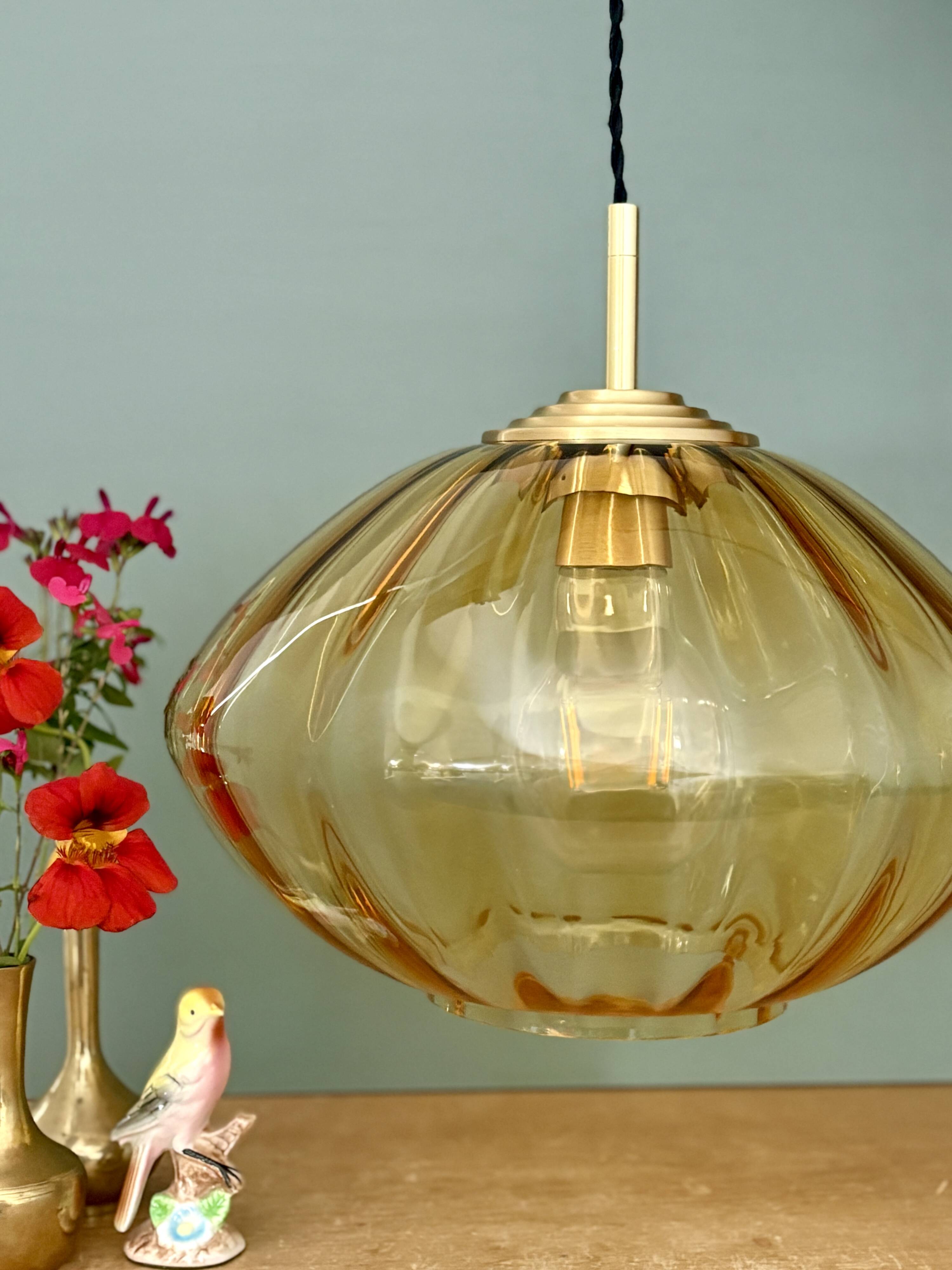 Suspension globe vintage XL en verre ambré
