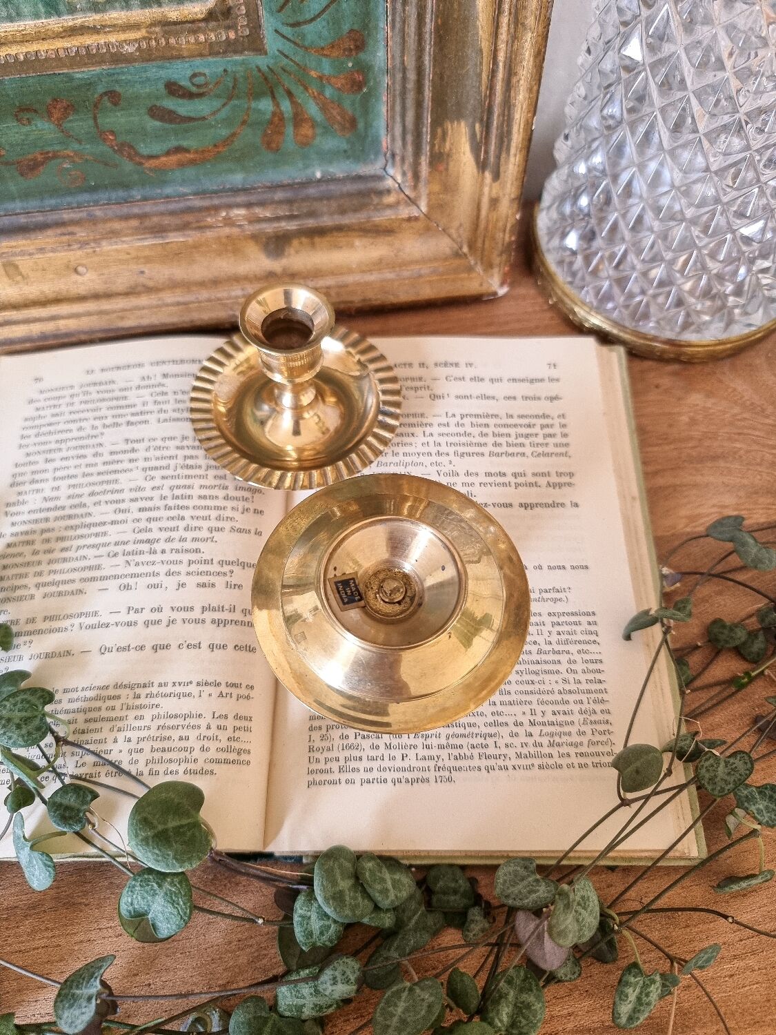 Paire de petits bougeoirs en laiton