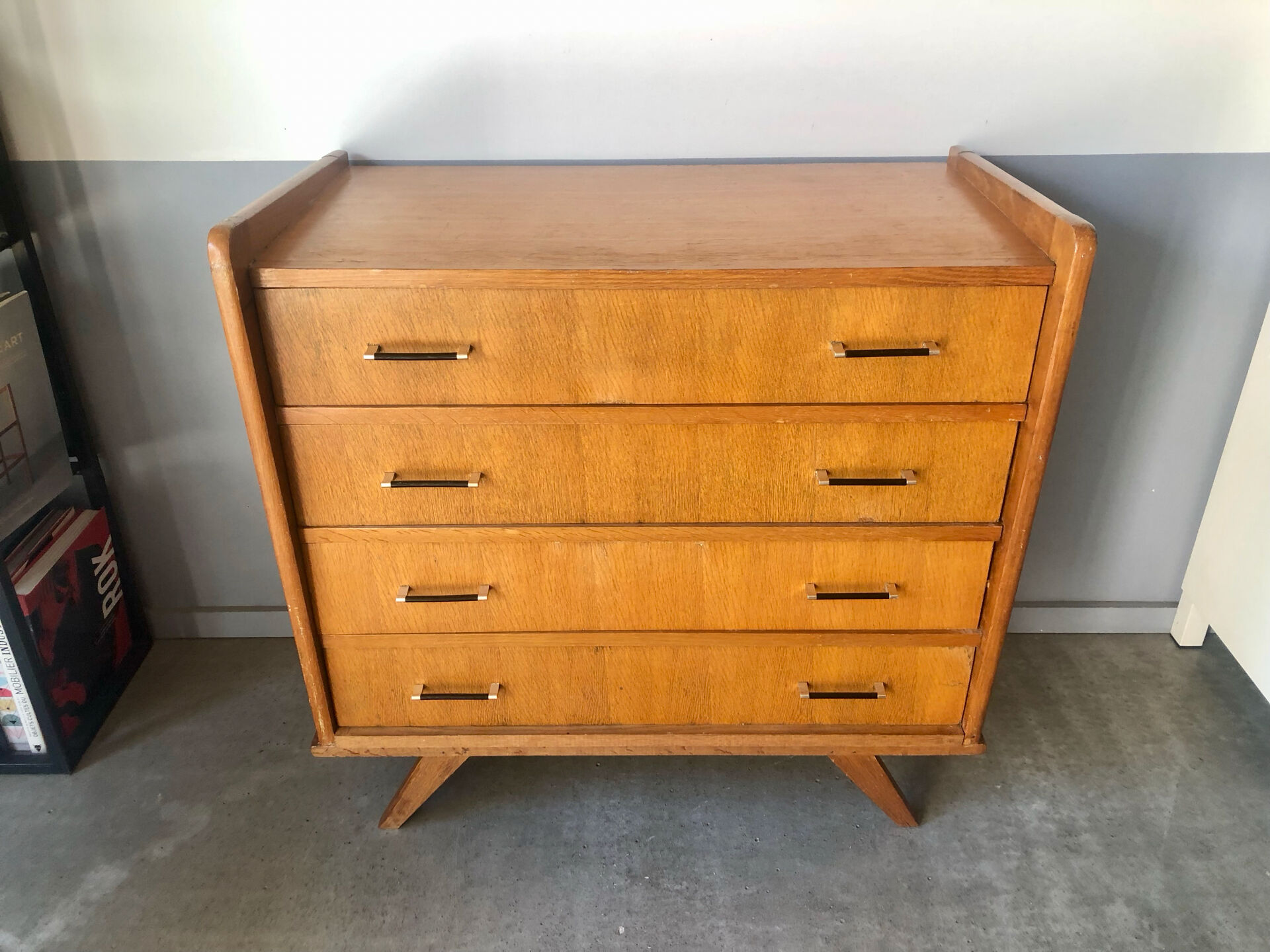 Vintage chest of drawers
