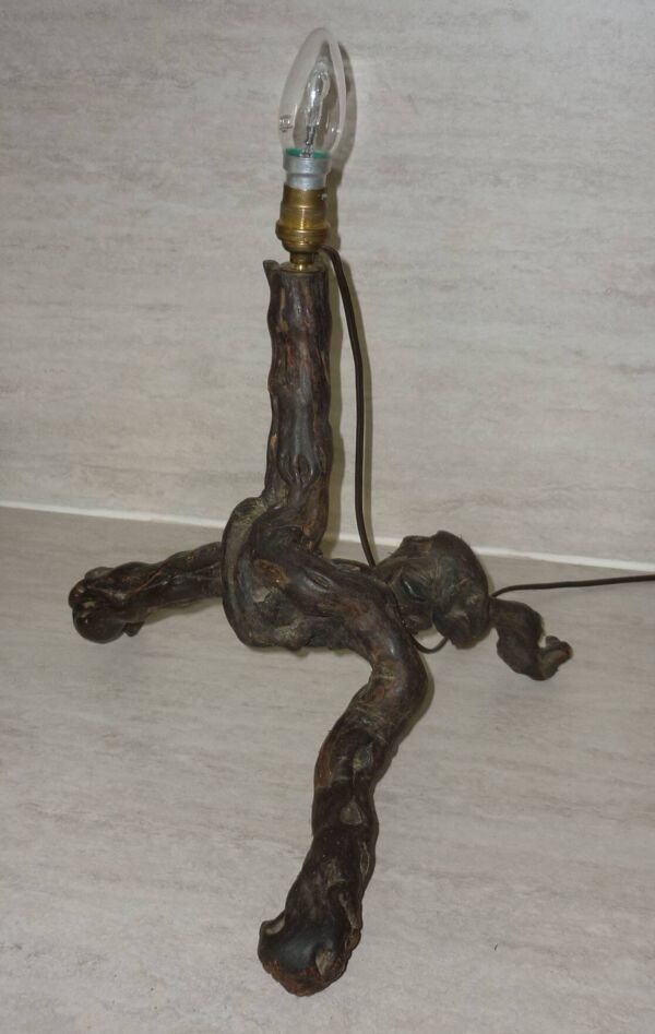 Lampe brutaliste en cep de vigne et abat jour corde ou tissu vintage