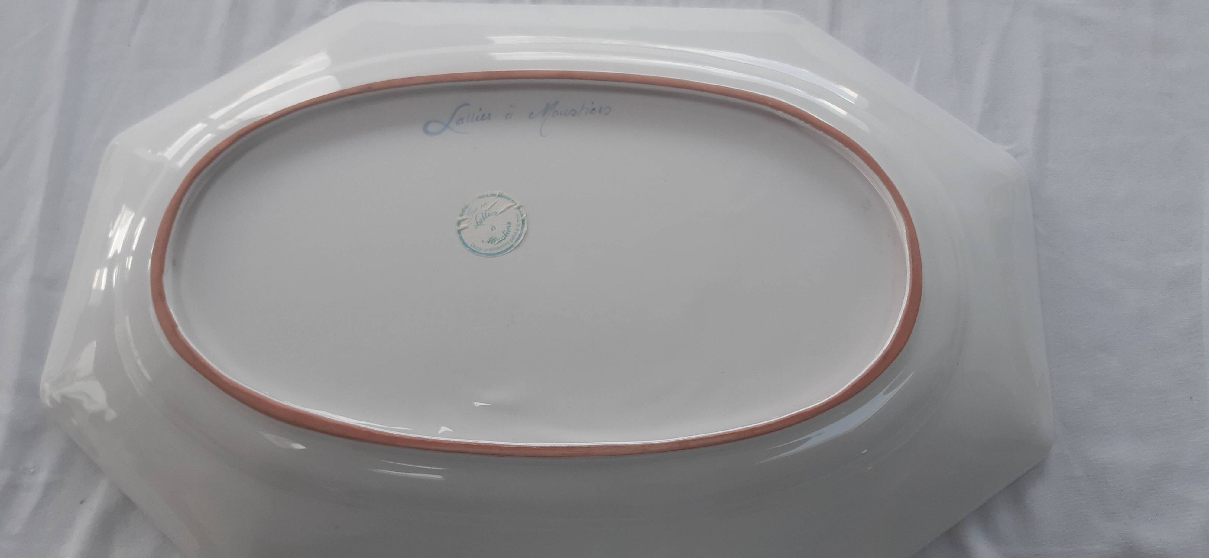 Large octagonal earthenware dish Lallier in Moustiers