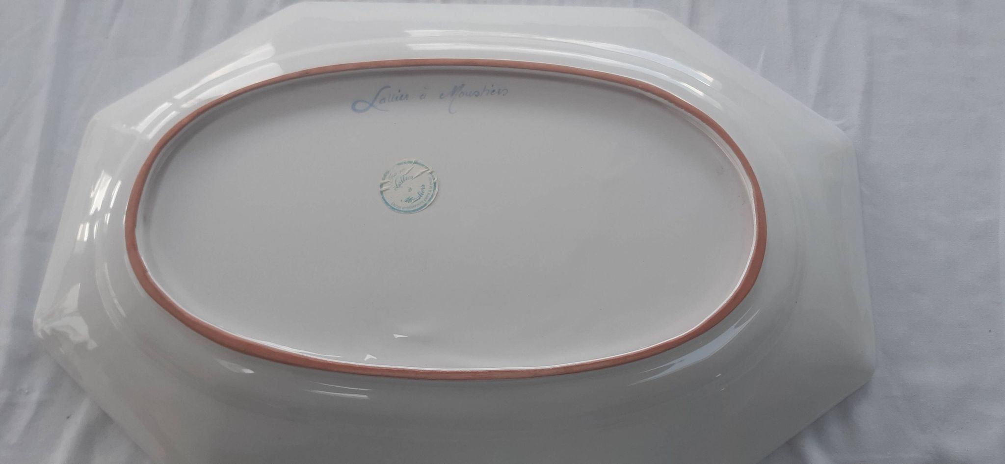 Large octagonal earthenware dish Lallier in Moustiers