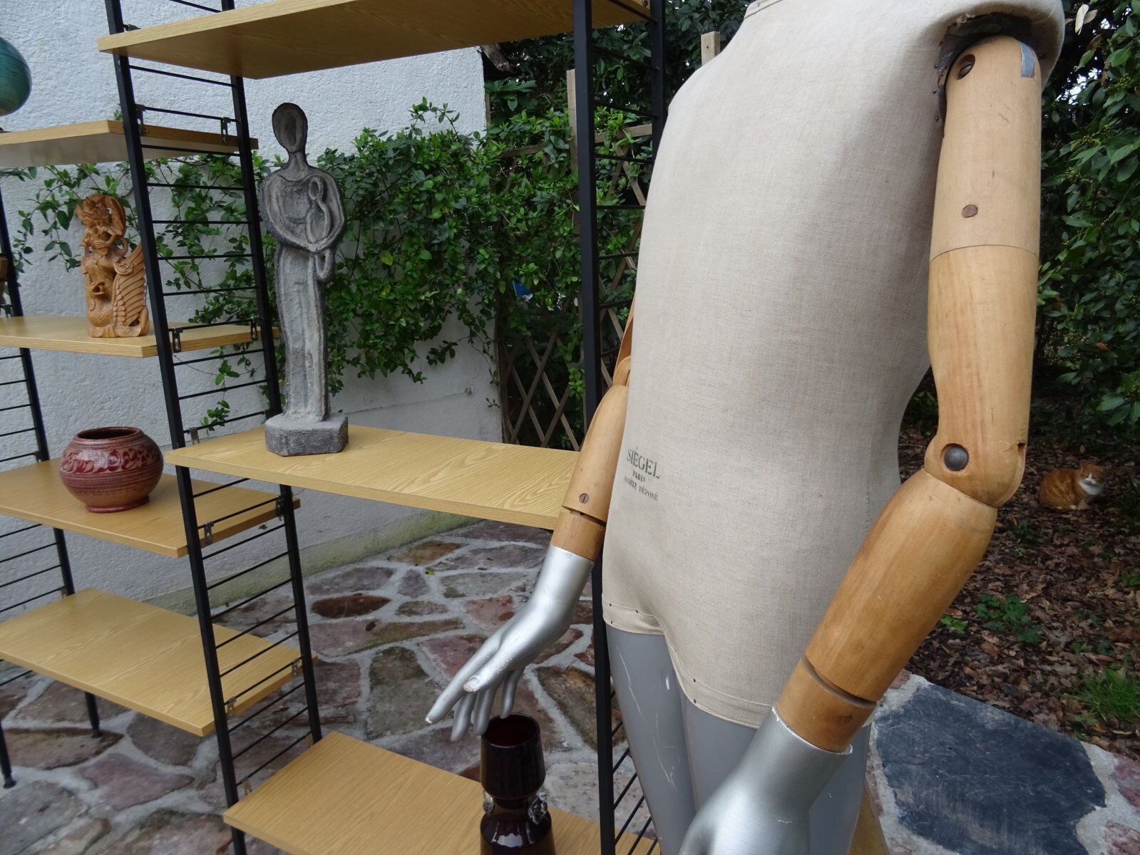 Bookshelf bookstring floor ceiling