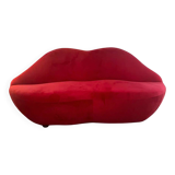 Iconic Canapé "Bocca" – Marilyn Monroe Inspiration – Red Velvet P
