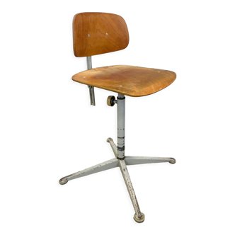 Swivel and adjustable chair