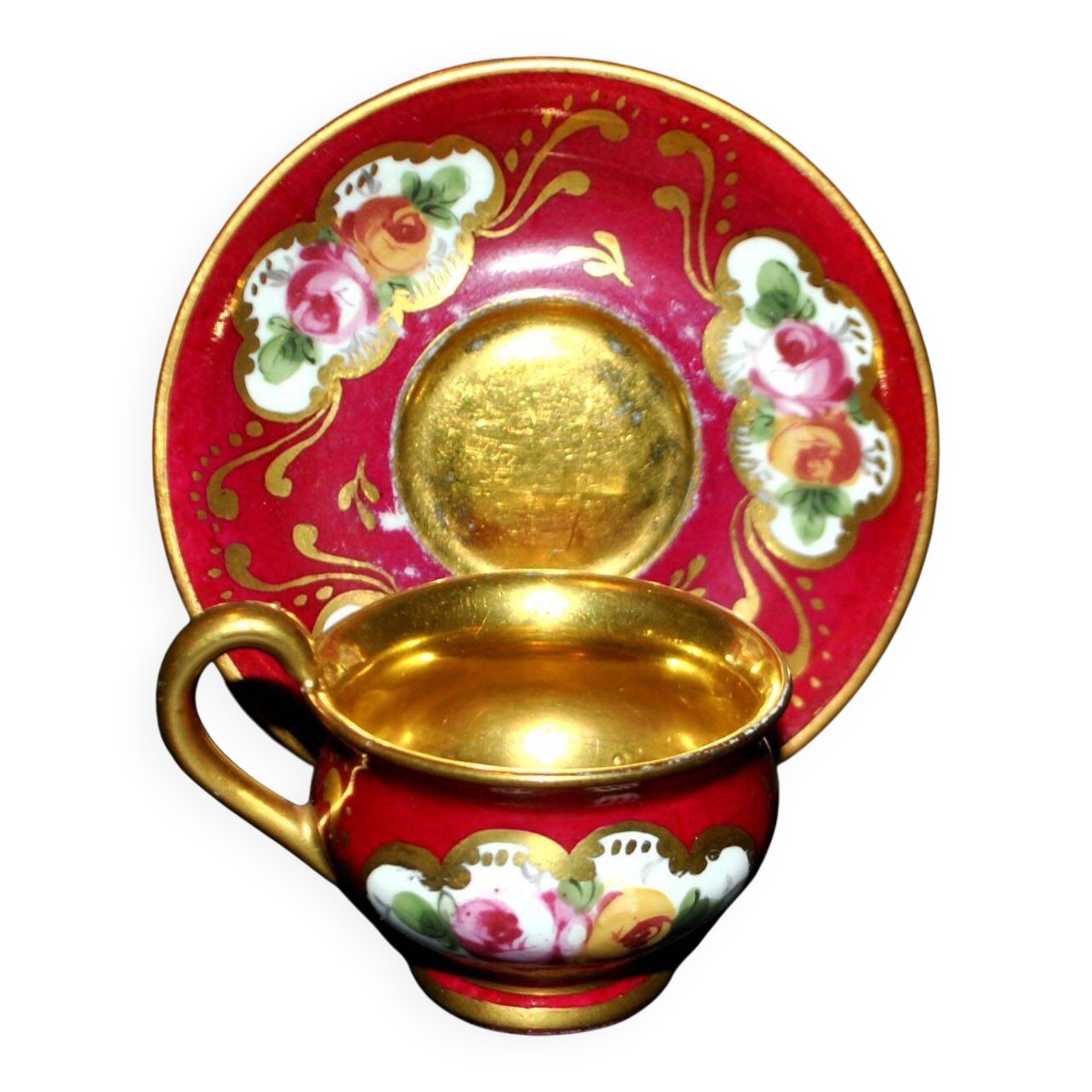 Limoges precious porcelain cup decorated in fuchsia pink and gold, signed MAB