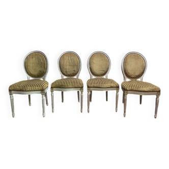 Suite de 4 chaises médaillons de style Louis XVI